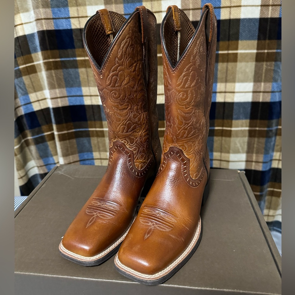 Ariat Women’s Round Up Remuda Western Boot